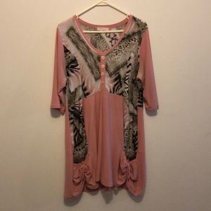 Magna Fashion size 14/16 pink/animal print tunic